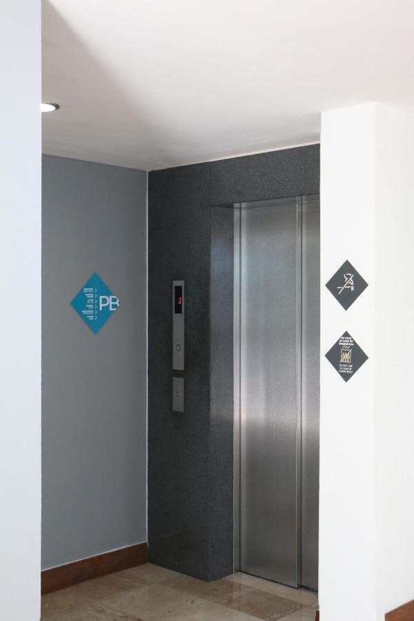 Fch Hotel Expo Adults Only Guadalajara Exterior photo